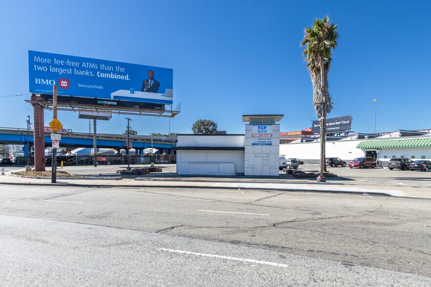 More Photos Of 170 S Van Ness Ave, San Francisco Supermarket For Lease