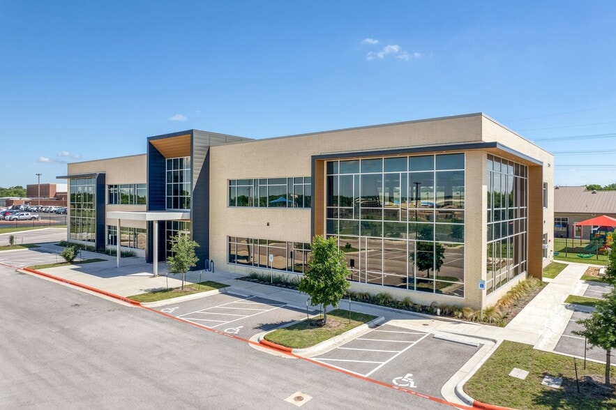 More Photos Of 12601 Metric Blvd, Austin Office For Sale