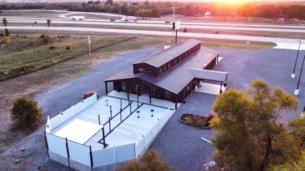 More Photos Of 3504 N George Nigh Expy, Mcalester Specialty For Sale