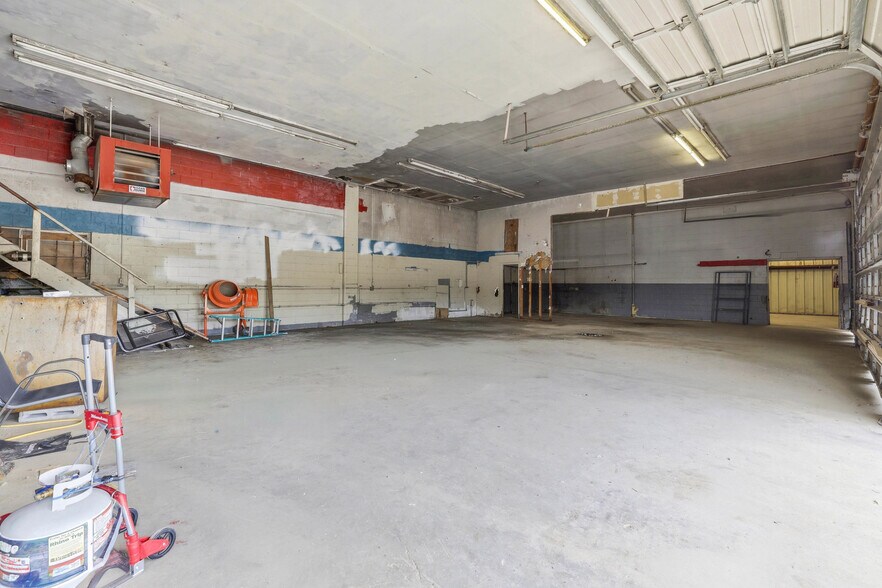 More Photos Of 2676 Van Giesen St, Richland Industrial For Sale