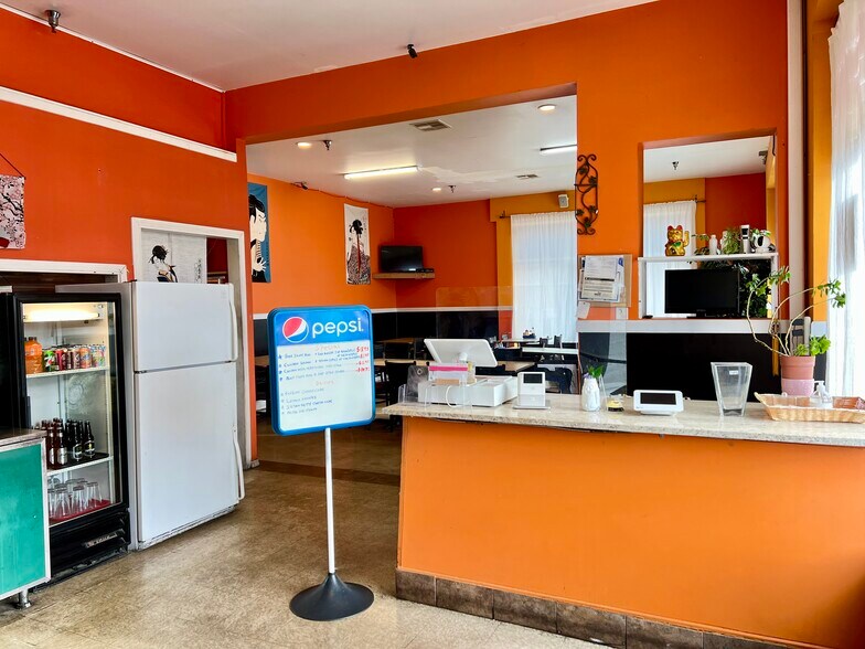 More Photos Of 3315 W Court St, Pasco Restaurant For Sale