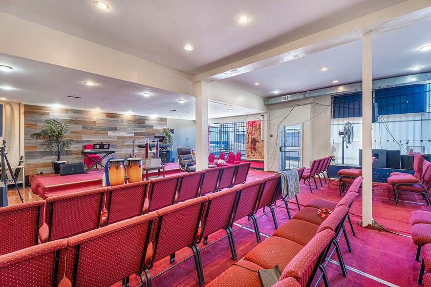 More Photos Of 2820-2824 Bailey Ave, Buffalo Freestanding For Sale