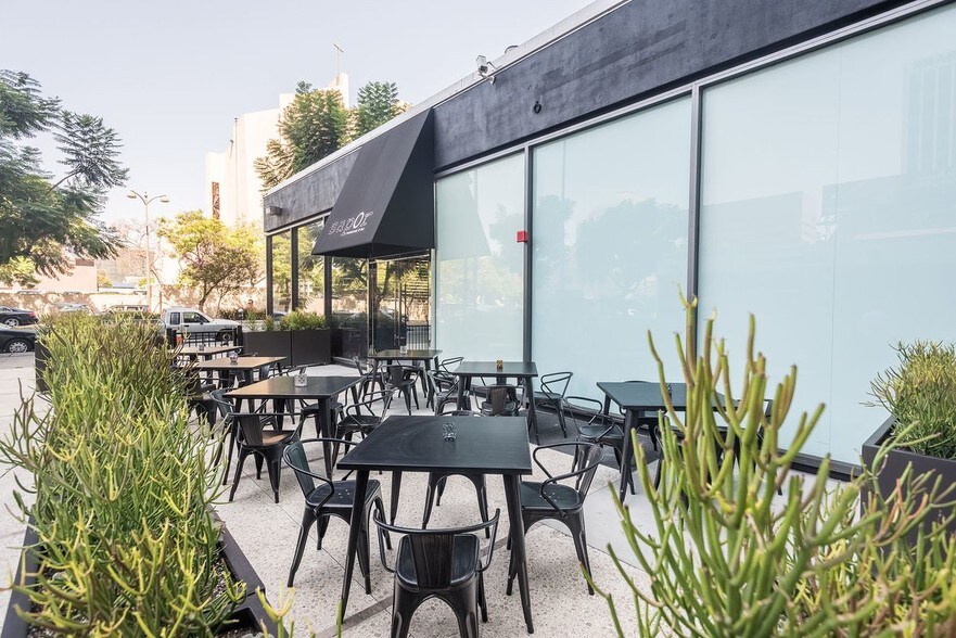 More Photos Of 3600 Wilshire Blvd, Los Angeles Office For Lease