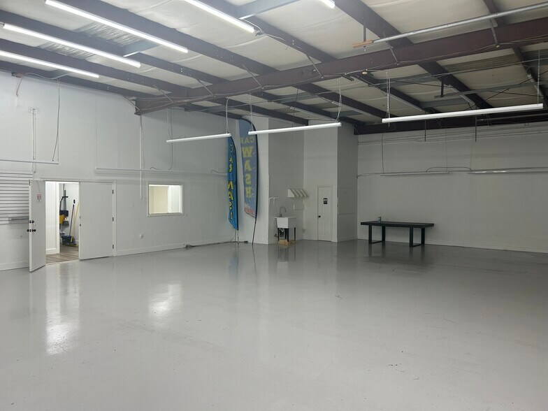 More Photos Of 9580 Madison Blvd, Madison Light Distribution For Lease