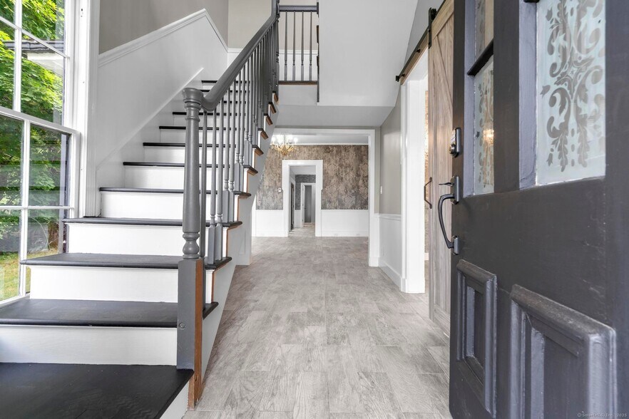 More Photos Of 286 Marlborough St, Portland Storefront Retail Residential For Sale