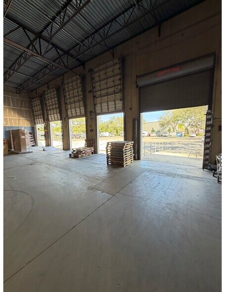 More Photos Of 2025 NW 15th Ave, Pompano Beach Warehouse For Lease