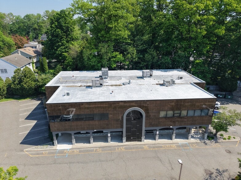 More Photos Of 171 N Franklin Tpke, Waldwick Medical For Lease