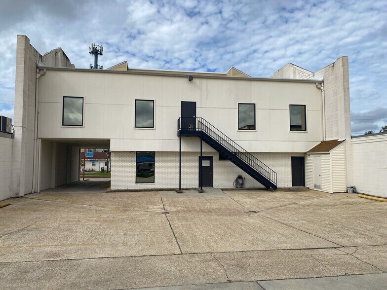 More Photos Of 4425 Clearview Pky, Metairie Office For Lease