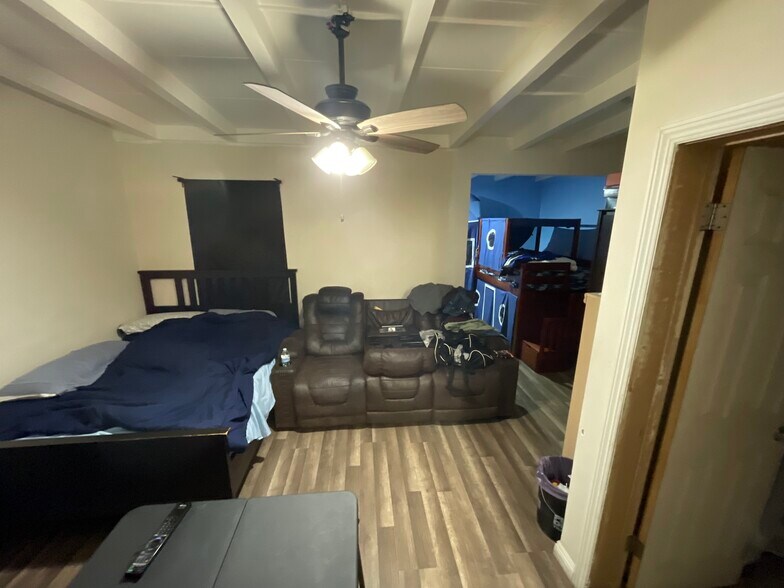 More Photos Of 1854 W 17th St, Santa Ana Freestanding For Sale