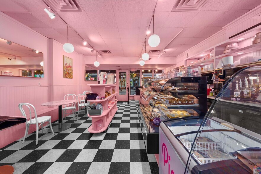 More Photos Of 192 Bleecker St, New York Apartments For Lease