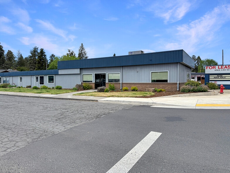 More Photos Of 671 NE Greenwood Ave, Bend Office For Lease