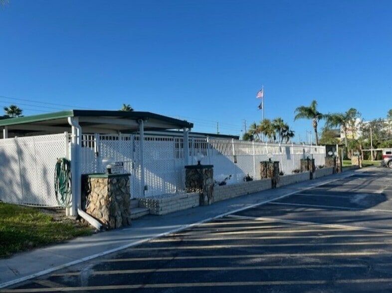 More Photos Of 10441 Gandy Blvd N, Saint Petersburg Manufactured Housing Mobile Home Park For Sale
