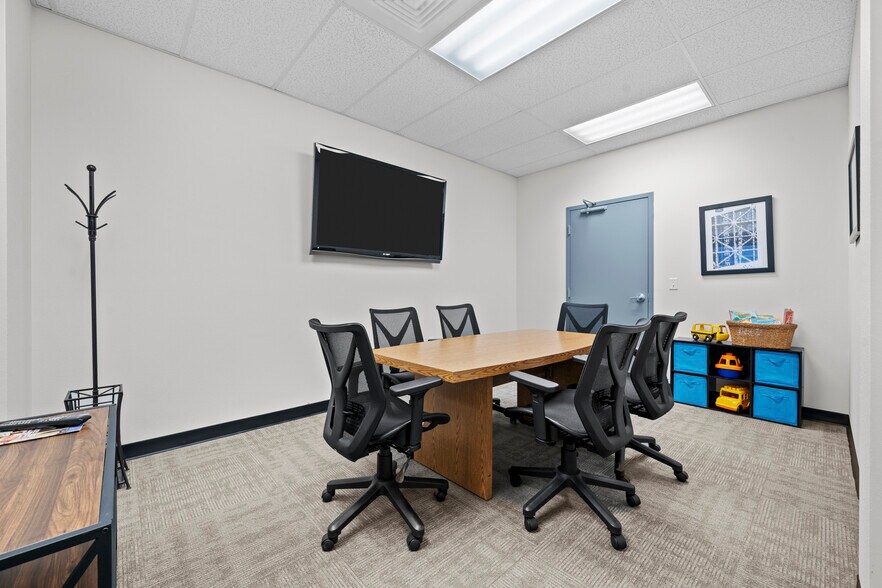 More Photos Of 675 Orchard Heights Rd, Salem Medical For Lease