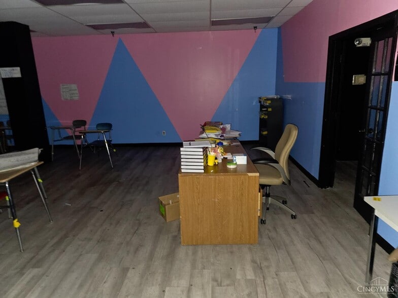 More Photos Of 2612 Gilbert Ave, Cincinnati Light Manufacturing For Sale