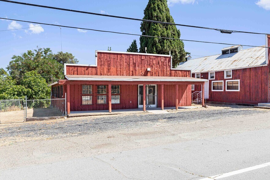 More Photos Of 30025 Yosemite Blvd, La Grange General Retail For Sale