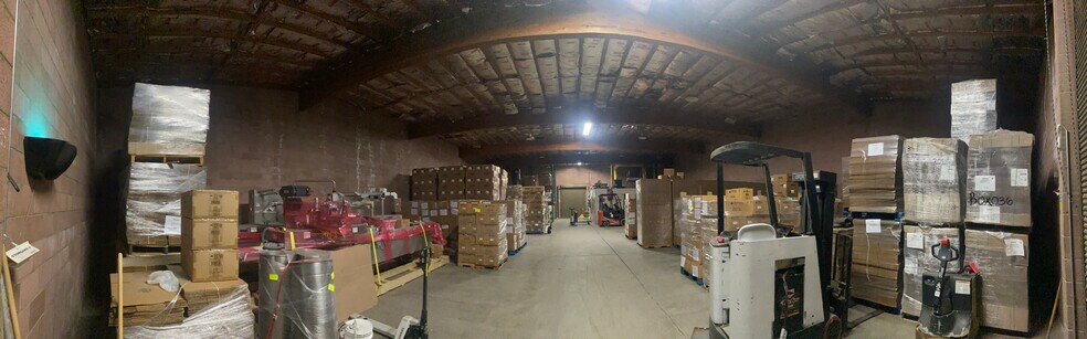 More Photos Of 44820 Yucca Ave, Lancaster Warehouse For Sale