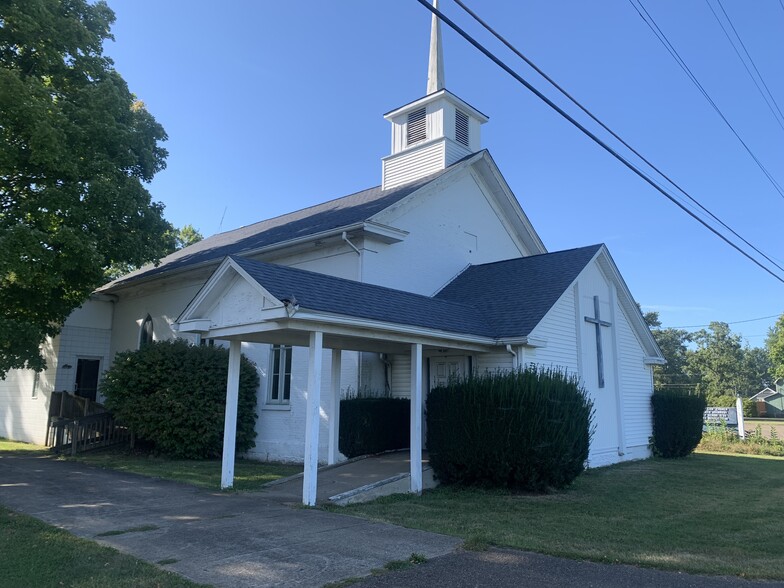 Primary Photo Of 7047 Oakhill NE ave, Alliance Religious Facility For Sale