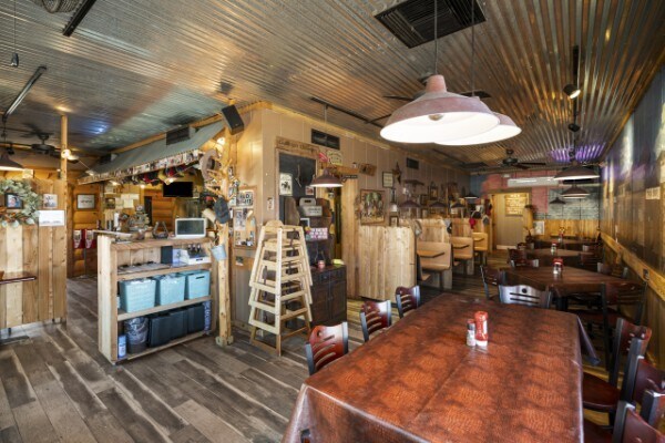 More Photos Of 601 N 1st St, Pulaski Restaurant For Sale