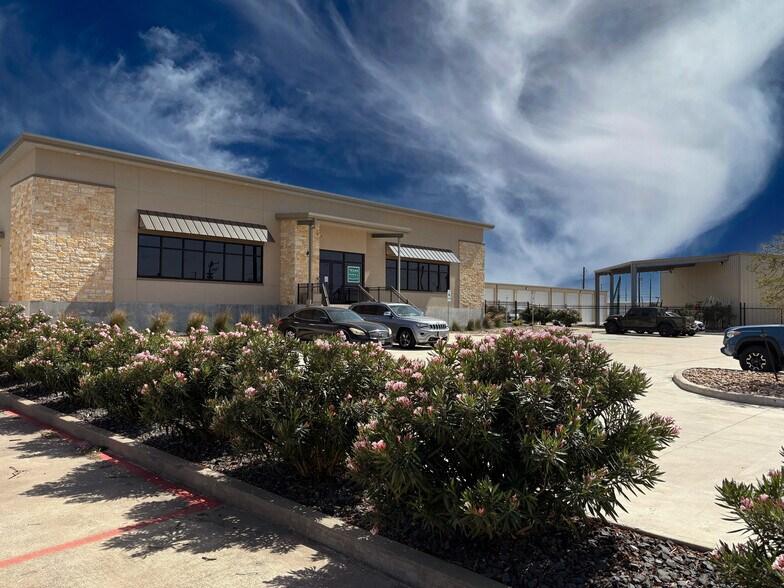 Primary Photo Of 1409 Waldron Rd, Corpus Christi Office For Sale