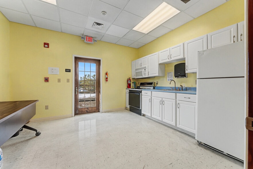 More Photos Of 2195 Cheat Rd, Morgantown Medical For Sale