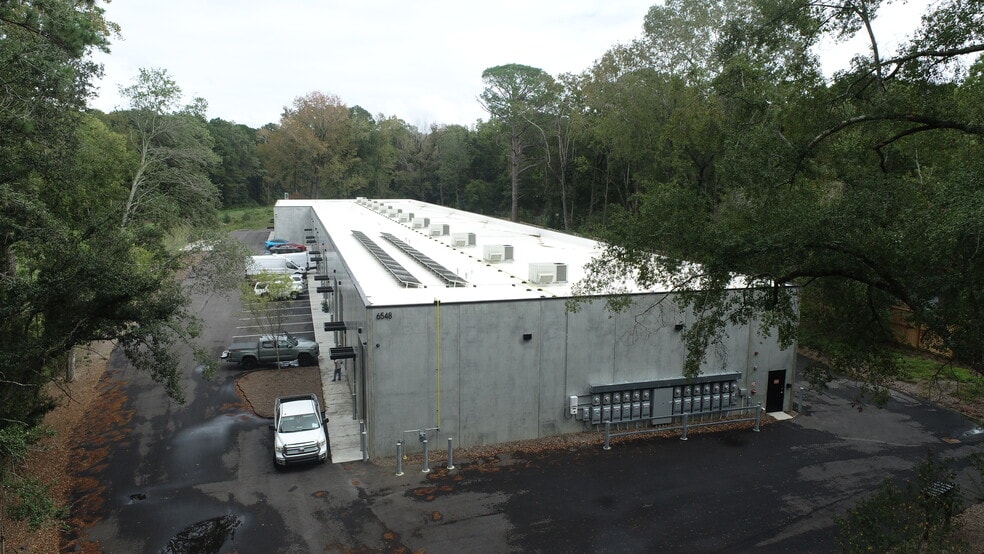 More Photos Of 6548 Ward Ave, Charleston Light Distribution For Lease