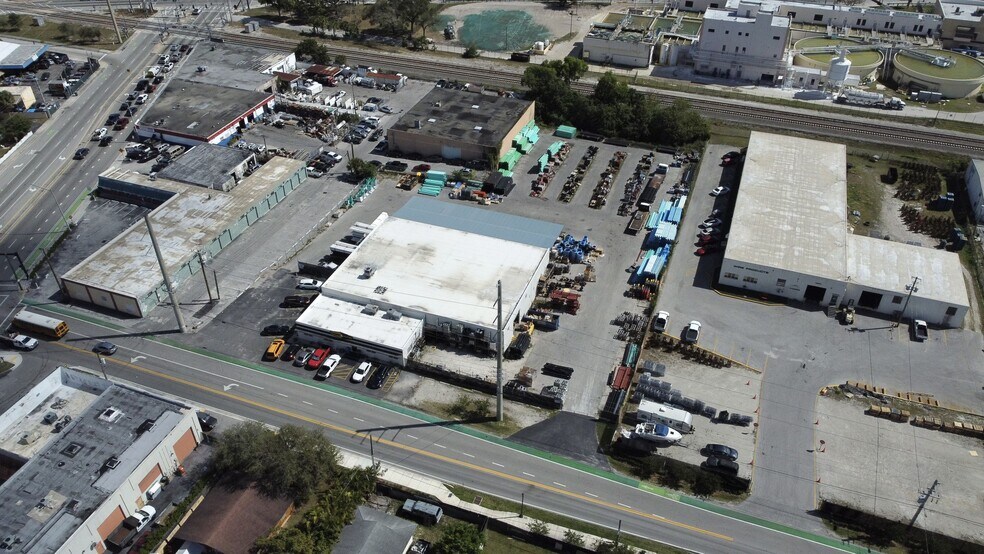 More Photos Of 4310 NW 10th Ave, Oakland Park Warehouse For Lease