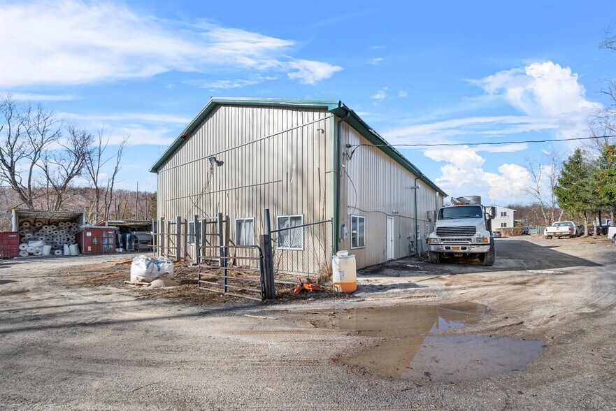 More Photos Of 1195 State Route 208, Monroe Unknown For Lease