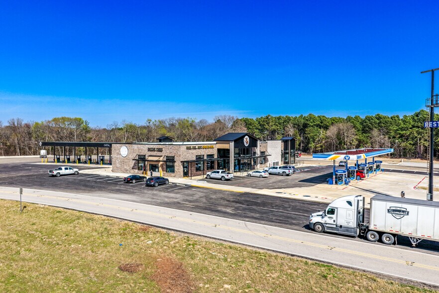 More Photos Of 24782 Interstate 20 W, Lindale General Retail For Lease