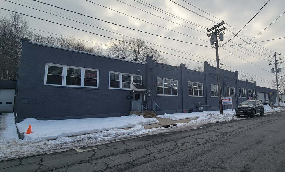 Primary Photo Of 105-119 Sprague Ave, Middletown Manufacturing For Lease