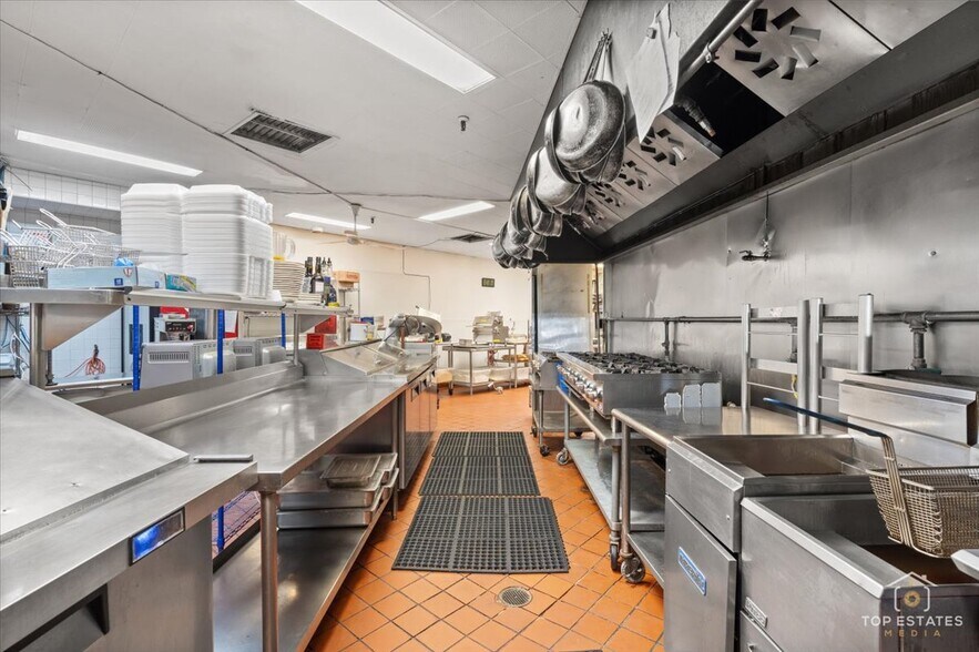 More Photos Of 320 N 2nd St, St Charles Restaurant For Sale