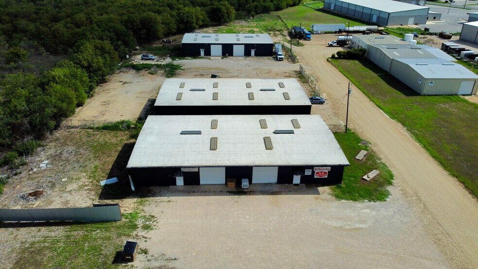 More Photos Of 2190 Clovis R Barker Rd, San Marcos Warehouse For Lease