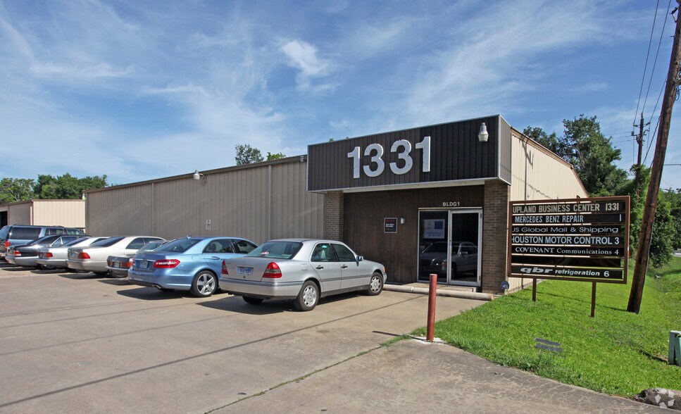 More Photos Of 1331 Upland Dr, Houston Warehouse For Sale