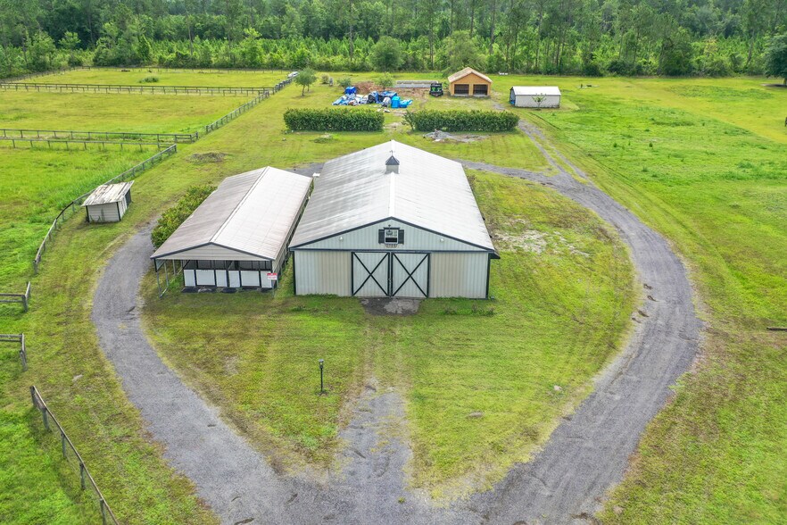 More Photos Of 46700 Middle Rd, Callahan Land For Sale