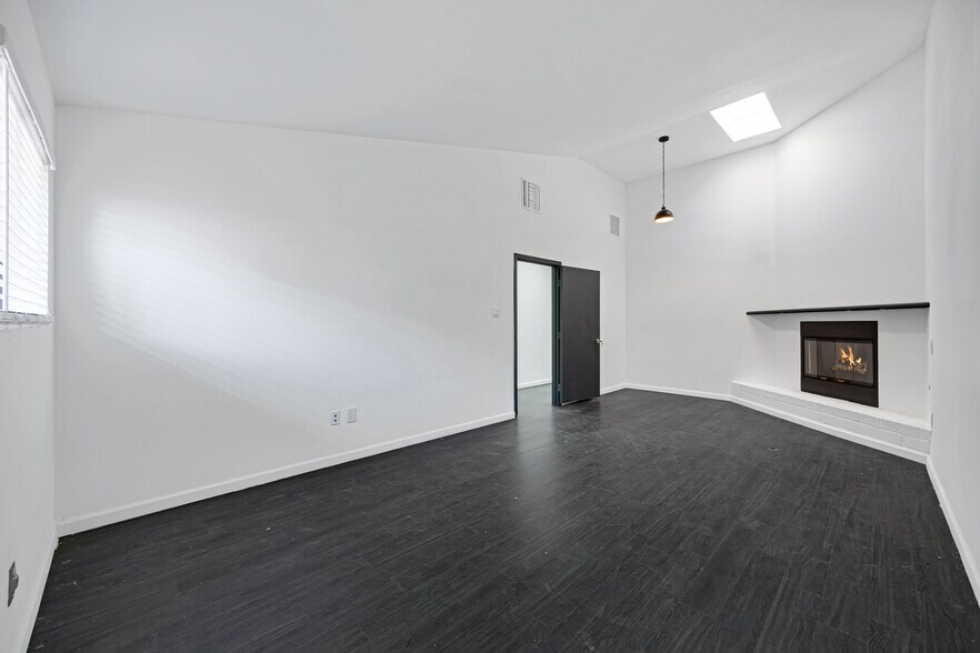 More Photos Of 394 N 3rd Ave, Phoenix Office For Sale