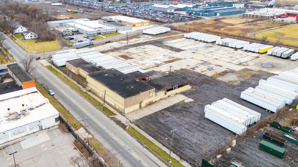 More Photos Of 8611 Grinnell St, Detroit Land For Lease