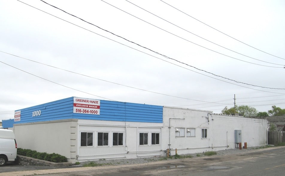 More Photos Of 1000 Fulton St, Farmingdale Warehouse For Lease