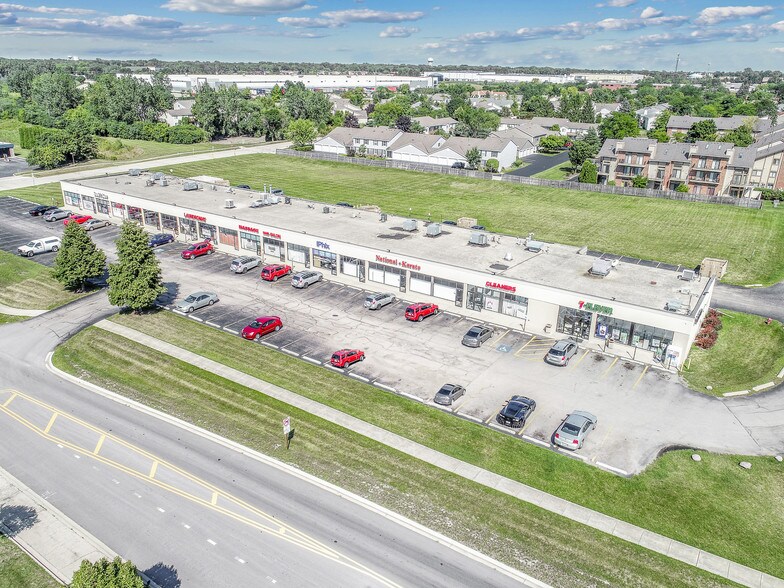 More Photos Of 355-399 S Prospect Ave, Bartlett Unknown For Lease