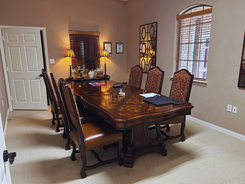 More Photos Of 935 W Glade Rd, Hurst Office For Sale