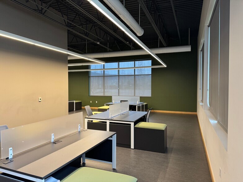 More Photos Of 52960 W Lane Rd, Scappoose Manufacturing For Sale