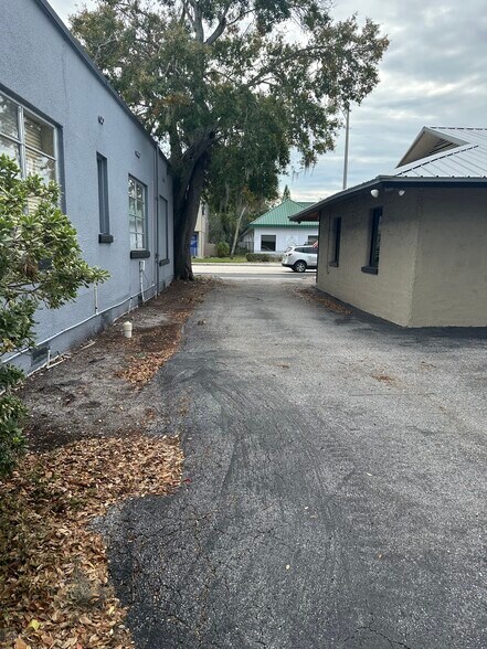More Photos Of 3010 Manatee Ave, Bradenton Medical For Sale