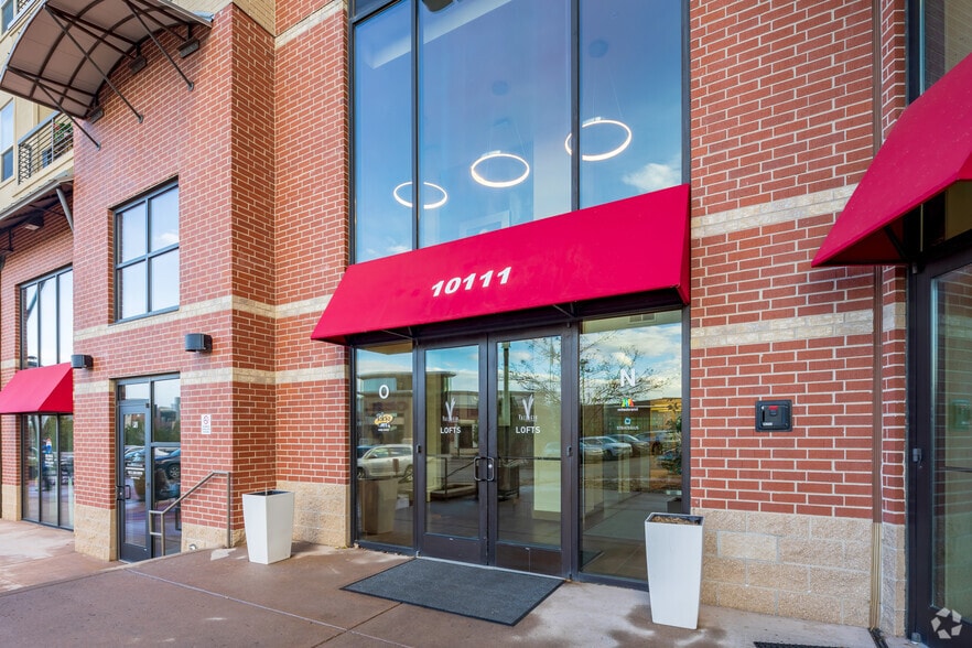 More Photos Of 10111 Inverness Main St, Englewood Apartments For Lease