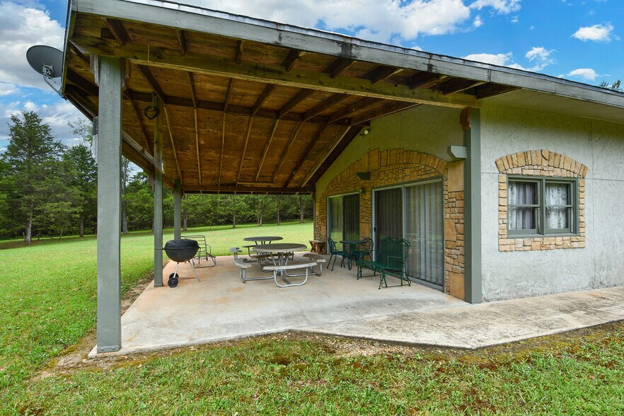 More Photos Of 29668 Farm Road 1268, Golden Land For Sale