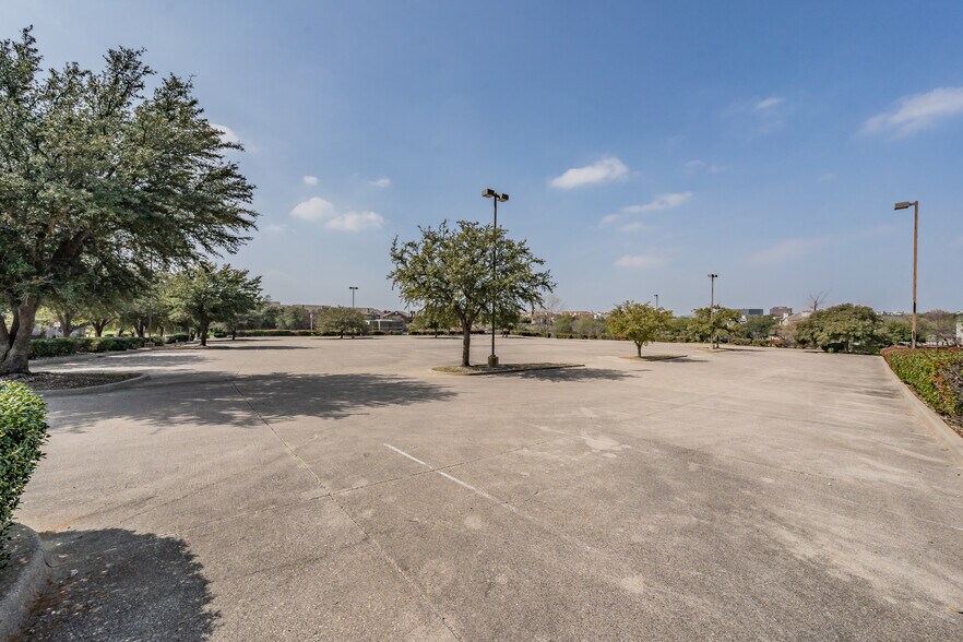 More Photos Of 1001 MacArthur Park, Irving Land For Sale