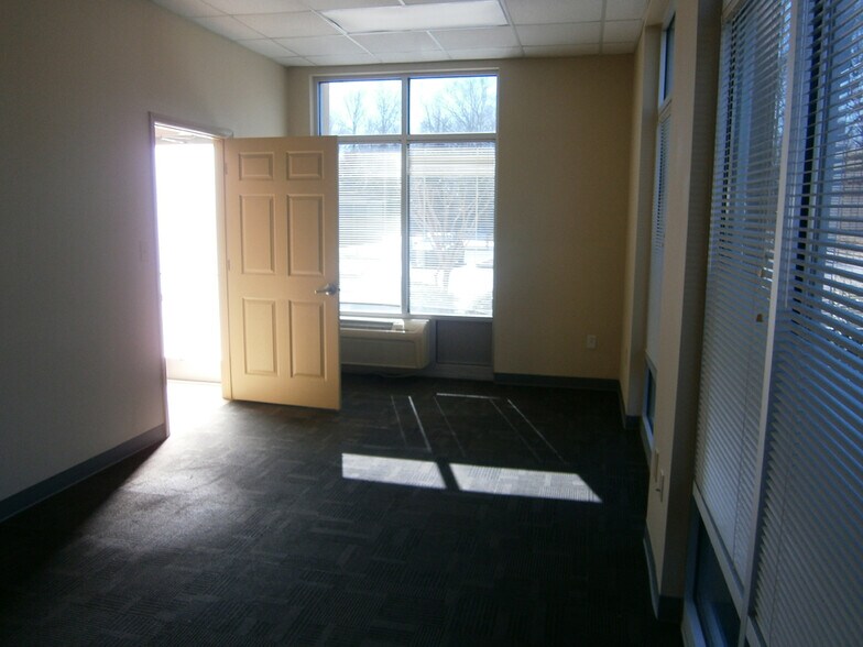 More Photos Of 1000 Sany Way, Peachtree City Self Storage For Lease