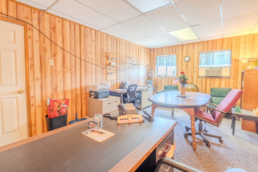 More Photos Of 1154 5th Ave, East McKeesport Office For Sale