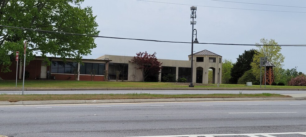 More Photos Of 2428 Main St E, Snellville Religious Facility For Sale