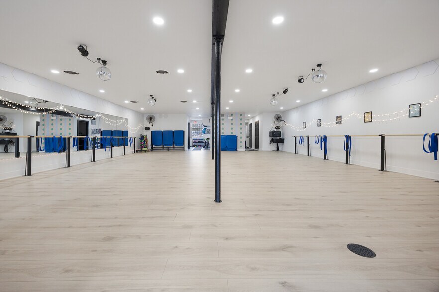 More Photos Of 7359-7363 W North Ave, River Forest Storefront For Sale