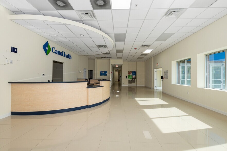 More Photos Of 4733 N Kedzie Ave, Chicago Storefront For Lease