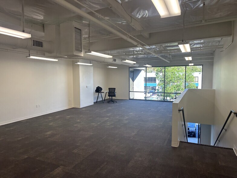 More Photos Of 340 Rancheros Dr, San Marcos Warehouse For Sale