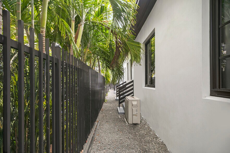 More Photos Of 733-737 Michigan Ave, Miami Beach Apartments For Sale